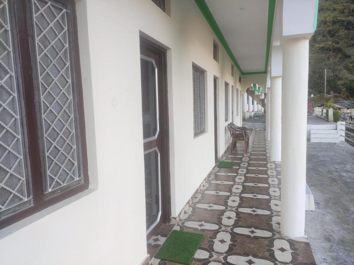 Prince Homestay & Restaurant Rudraprayāg Exterior foto